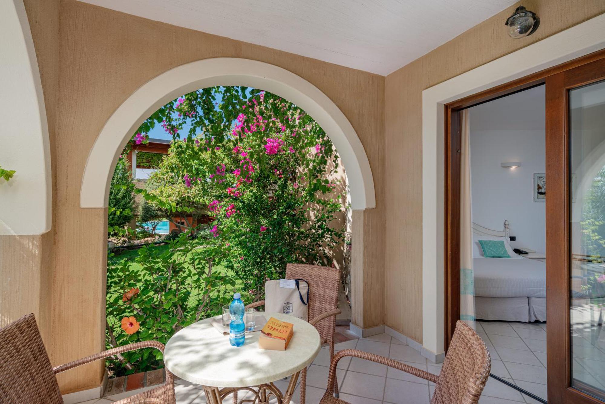 Hotel Mariposas Villasimius Exteriör bild