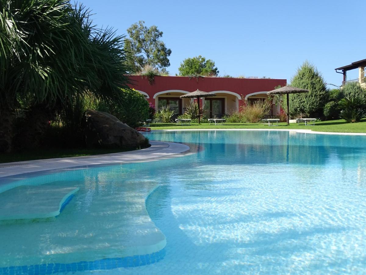 Hotel Mariposas Villasimius Exteriör bild